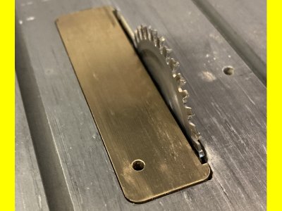 Kaleas Sägetischeinlage aus Messing für Tischkreissäge